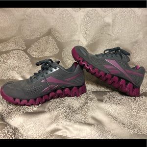 Women’s Reebok zigtech running shoes size 7.5